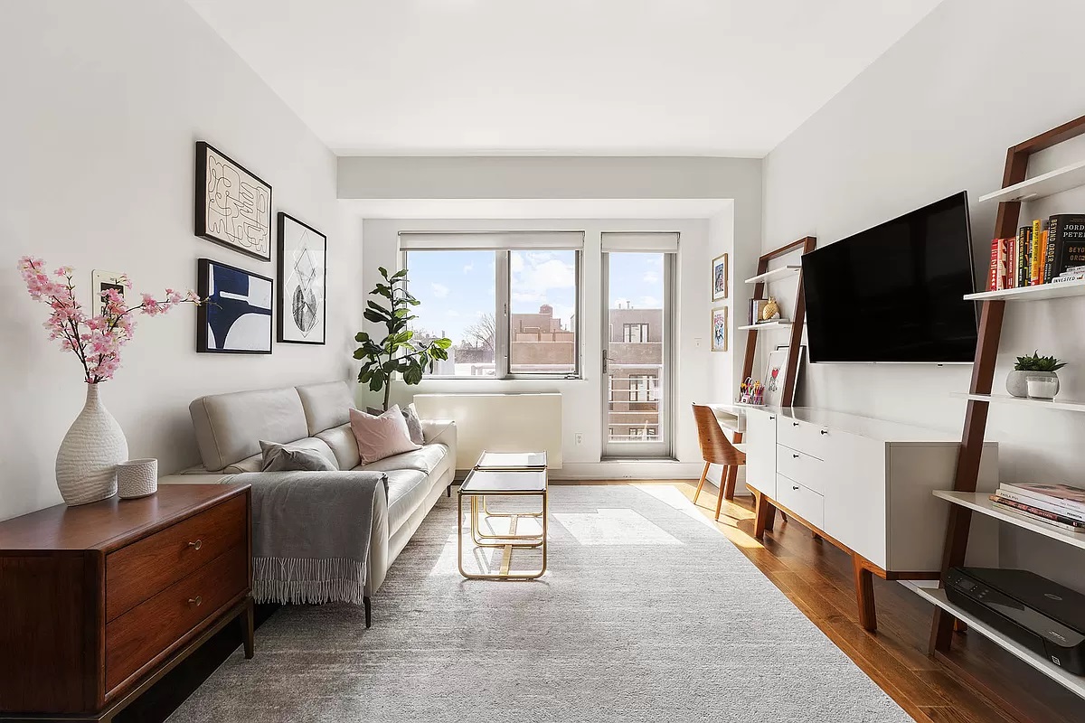 East Williamsburg 1BR in Full-Service Building Asks $665K | StreetEasy