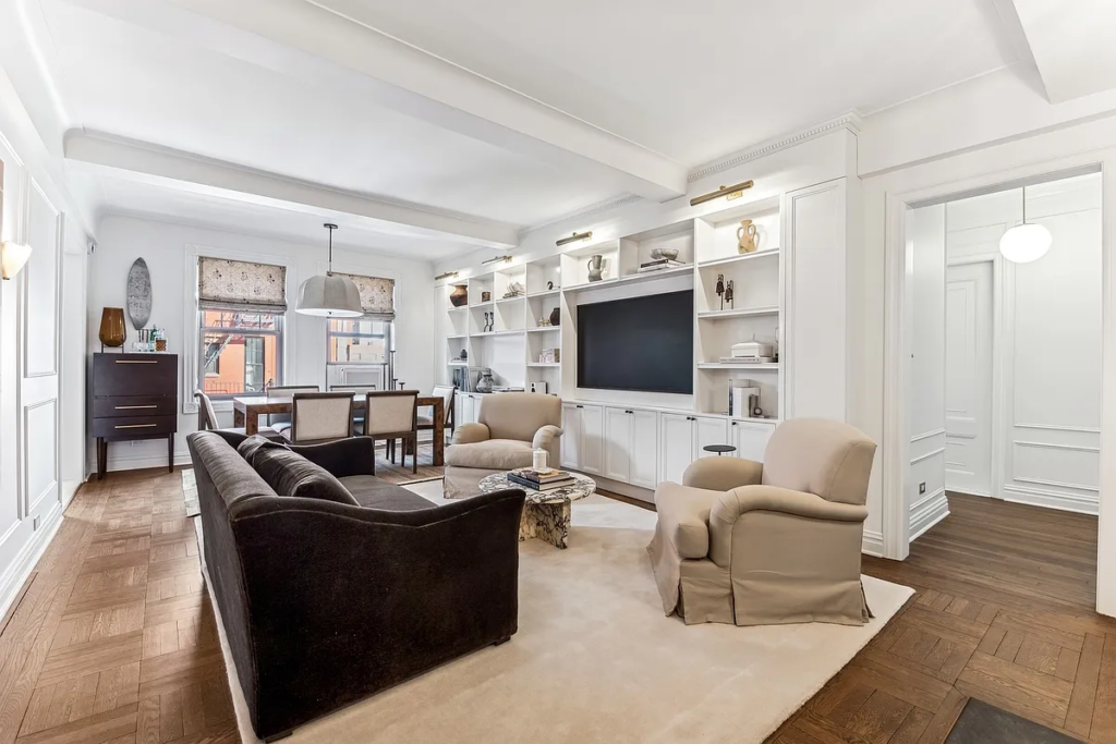 136 Waverly Place #4B