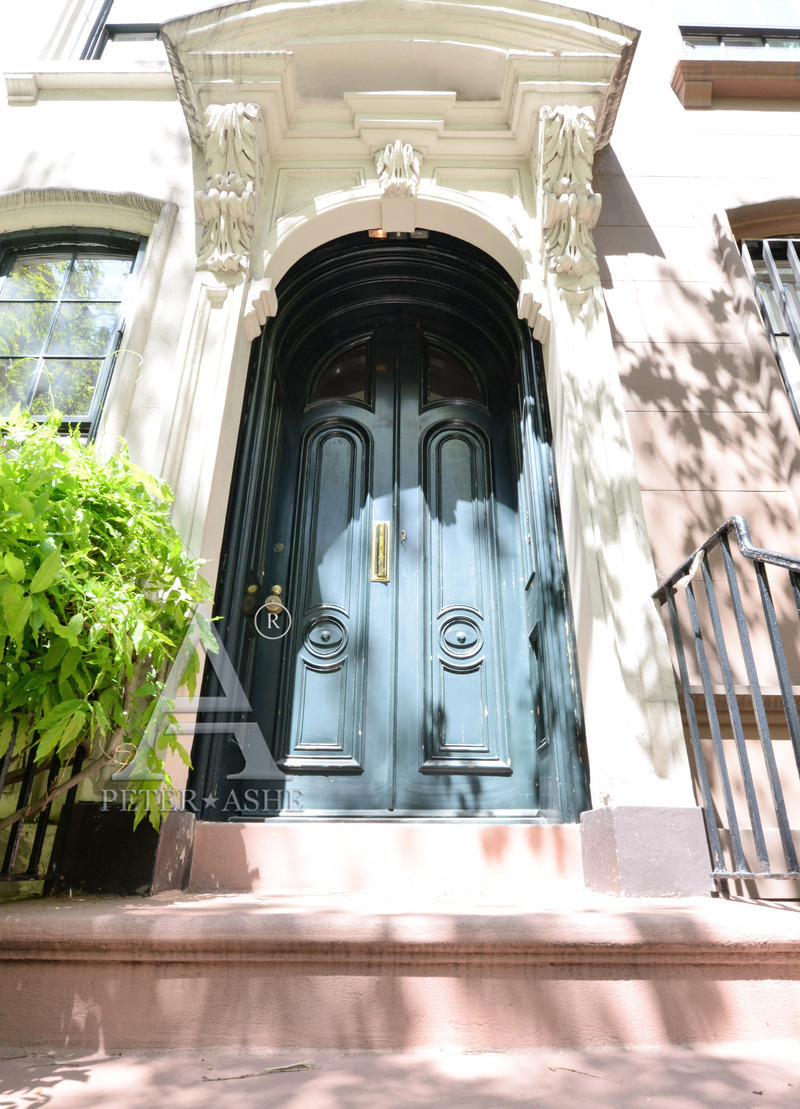 You Can Now Stay in 'Breakfast at Tiffany's' Iconic Manhattan Brownstone