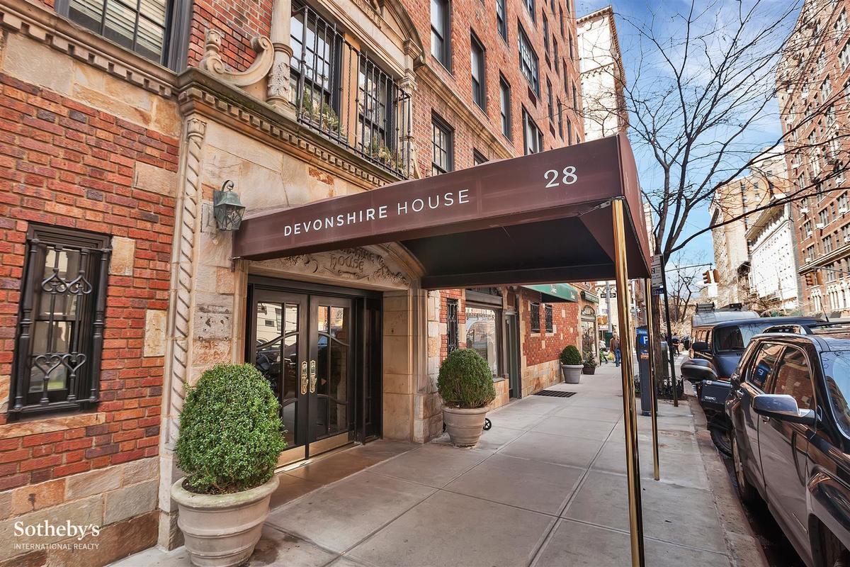 Josh Charles NYC: 'Good Wife' Star Buys 3BR in the Village | StreetEasy