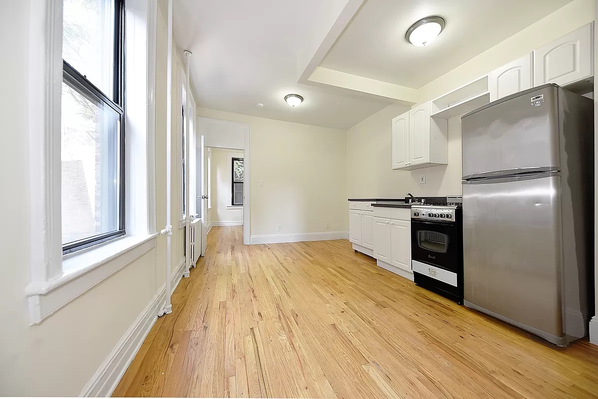 nyc apartments for an october move in - bleecker street greenwich village
