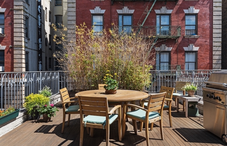 outdoor living space