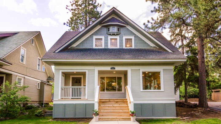 10 Quick Curb Appeal Ideas You Can Do in a Weekend or Less