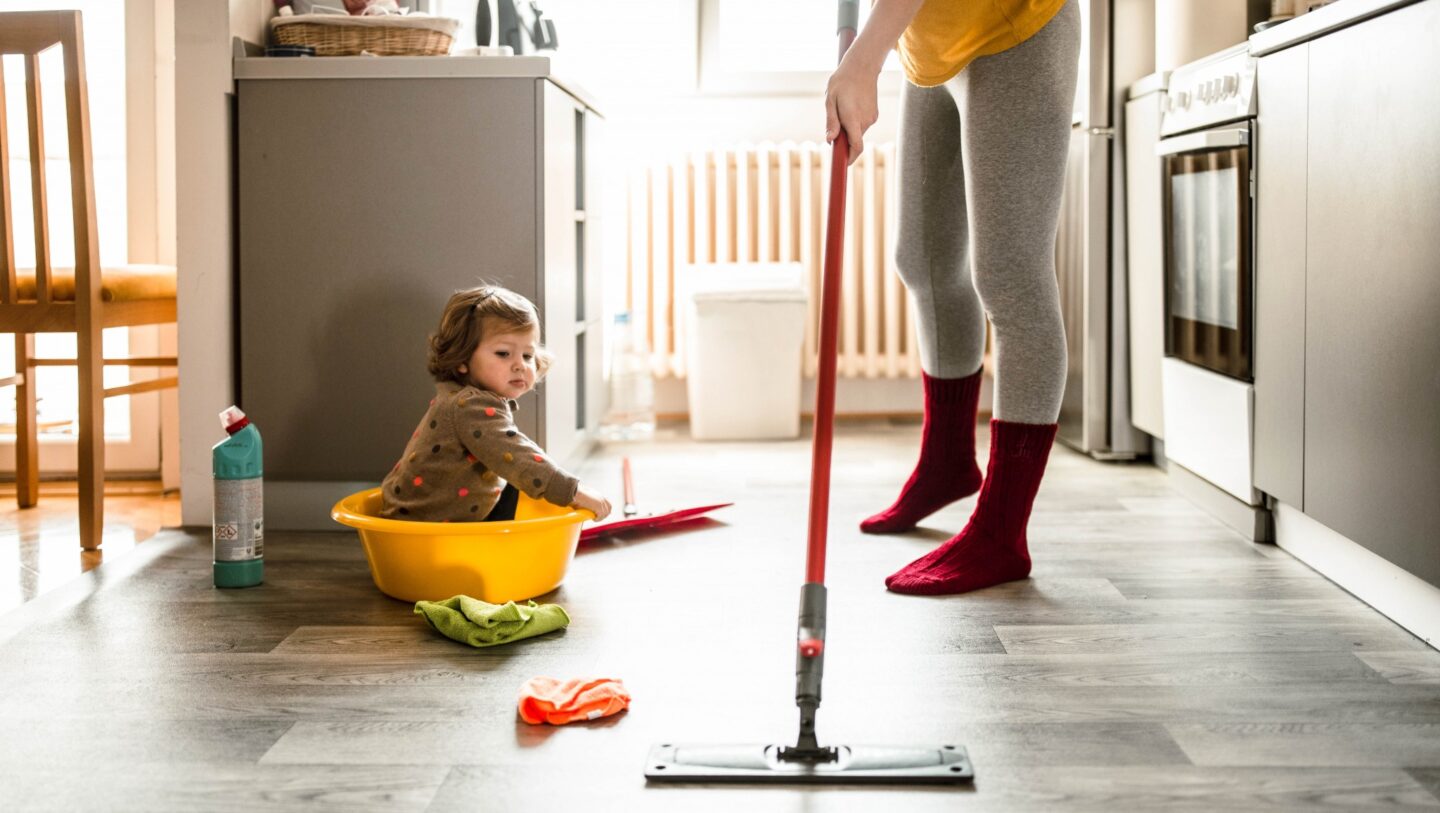 Here's How To Properly Stock Your Cleaning Caddy For On-The-Go Tidying