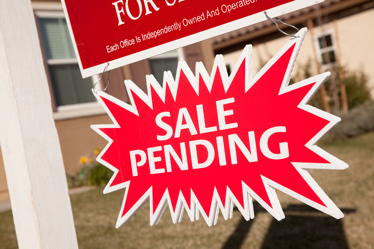 Under Contract vs. Pending: What's the Difference in Real Estate